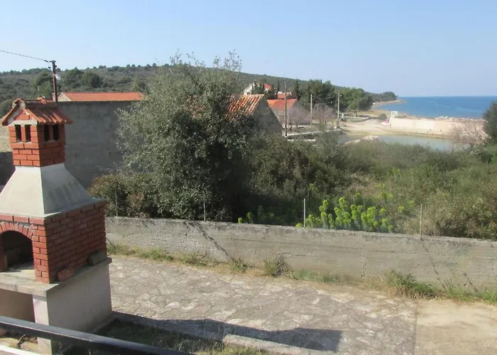 Haus In Ugljan Mit Terrasse- Garten Und Barbecue By Interhome Holiday home *