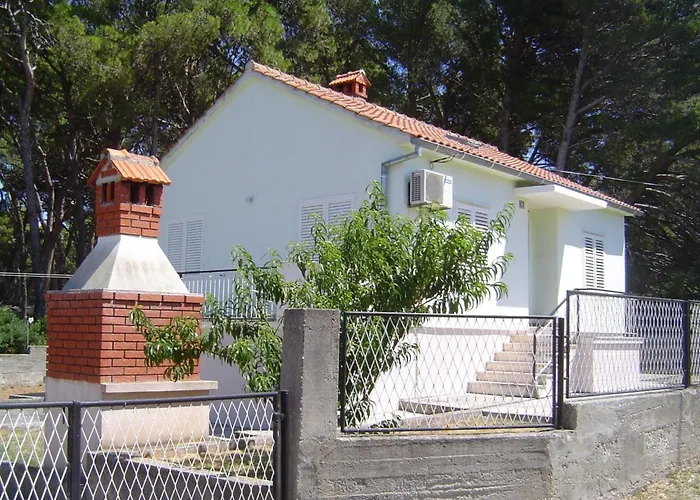 Haus In Ugljan Mit Terrasse- Garten Und Barbecue By Interhome * Sušica